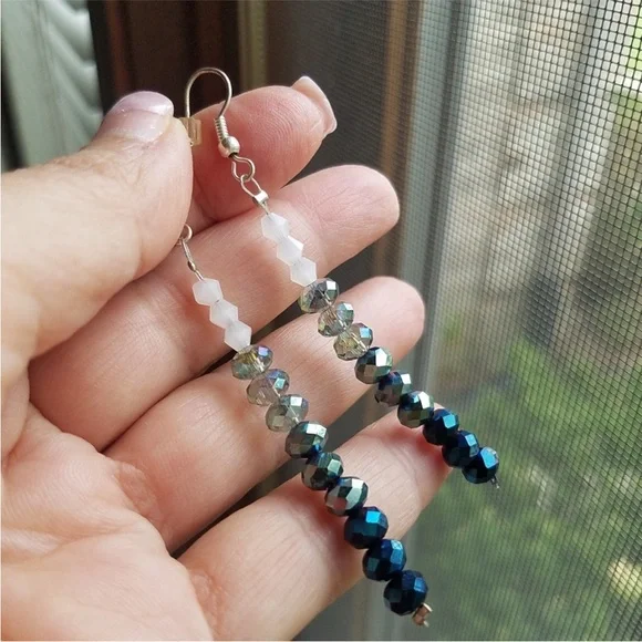 Swarovski Elements Linear Ombre Earrings Blue White Alabaster NEW - Picture 8 of 12